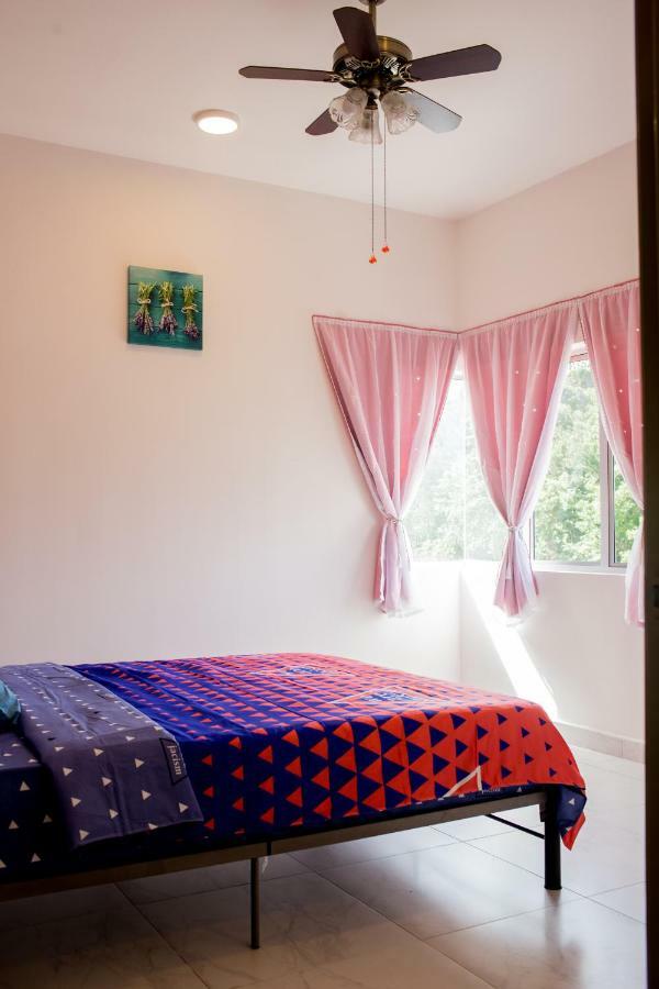 Icolor Home & Stay Ch4 Tanah Rata Exterior foto